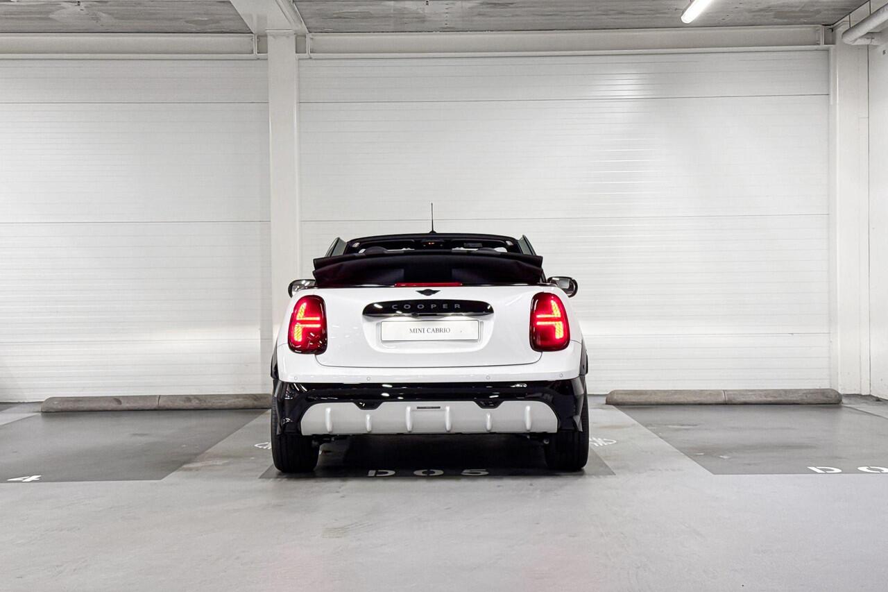 Mini MINI Cabrio C | John Cooper Works Uitvoering | Pakket XL | 17" JCW Sprint Spoke black