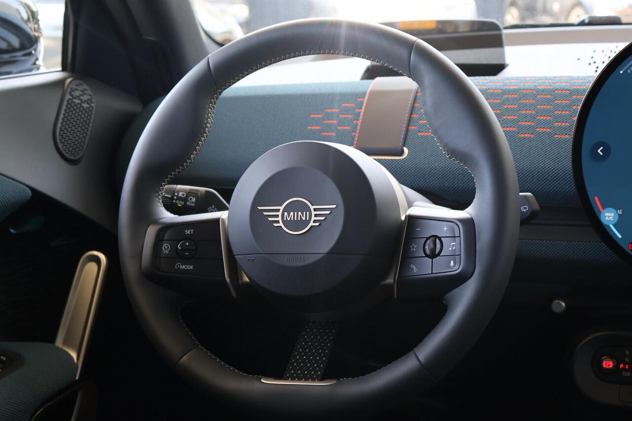 Mini MINI Aceman E Favoured Trim + Package M + MINI Month