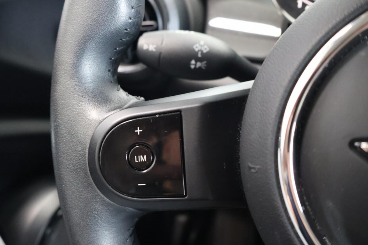 Mini MINI 1.5 One First Essential | LED | Carplay | 17" LM