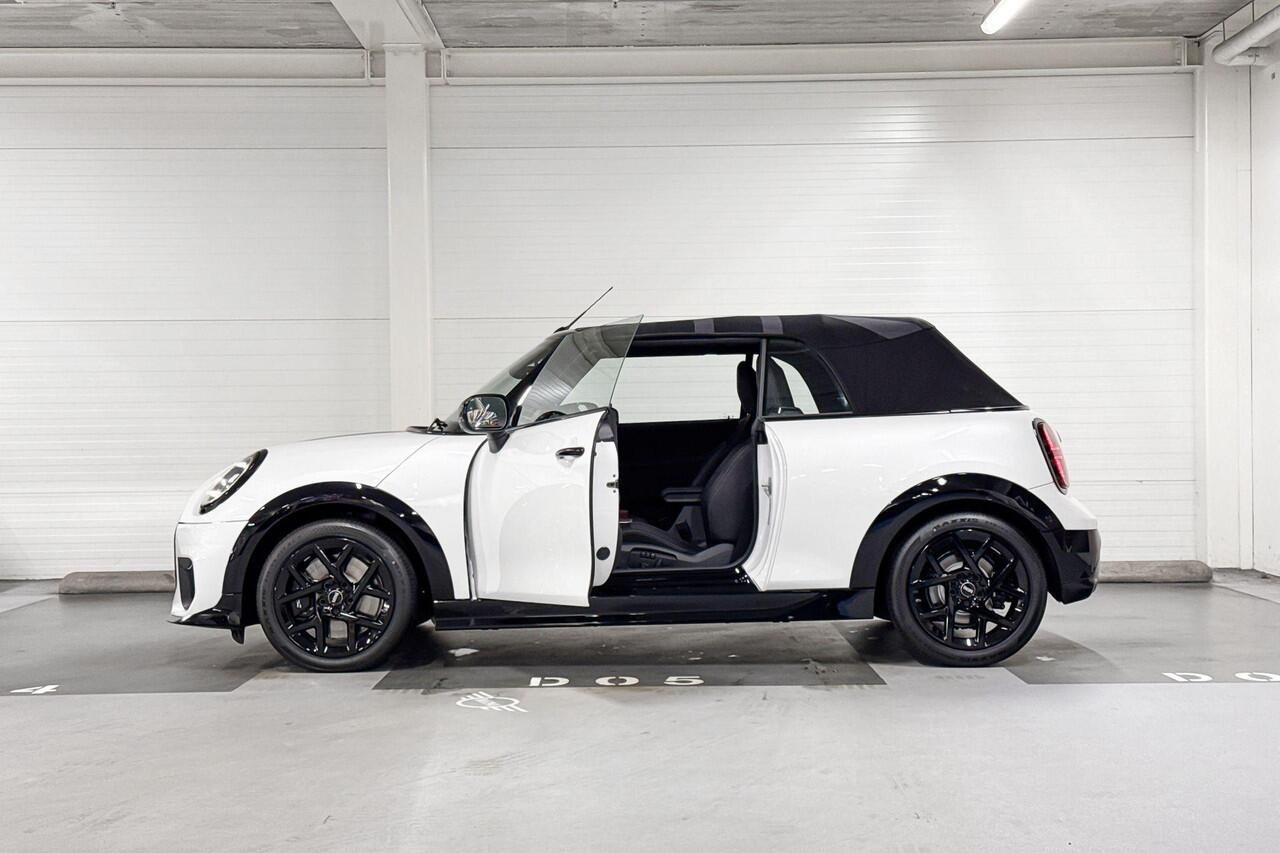 Mini MINI Cabrio C | John Cooper Works Uitvoering | Pakket XL | 17" JCW Sprint Spoke black