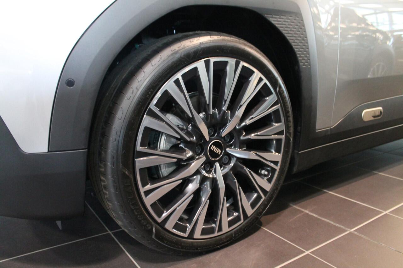 Mini MINI Aceman E / Favoured Trim / Pakket M / 19" Eternal Spoke 2-tone