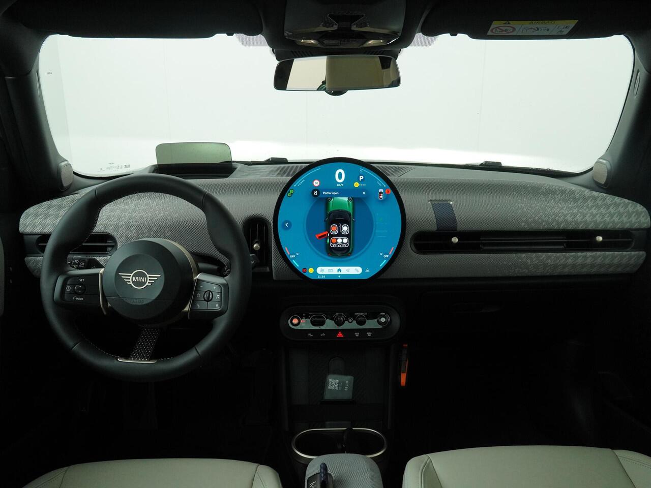 Mini MINI 5-deurs C Favoured Trim | Pakket L |Elektrisch Panoramadak|Harman Kardon audio|360-graden camera