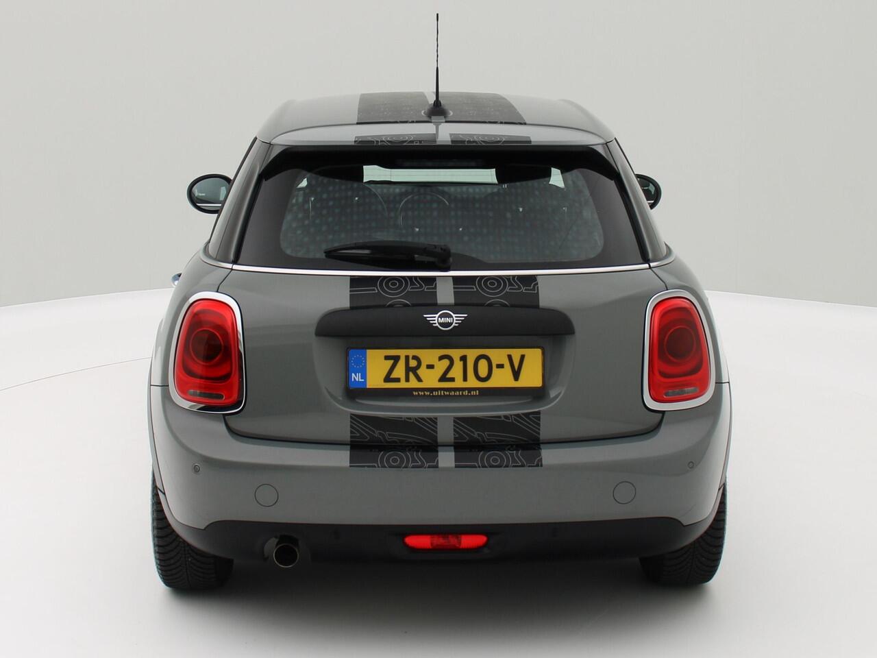 Mini ONE Mini 1.5 Business Edition Navi / Carplay / PDC / Origineel NL