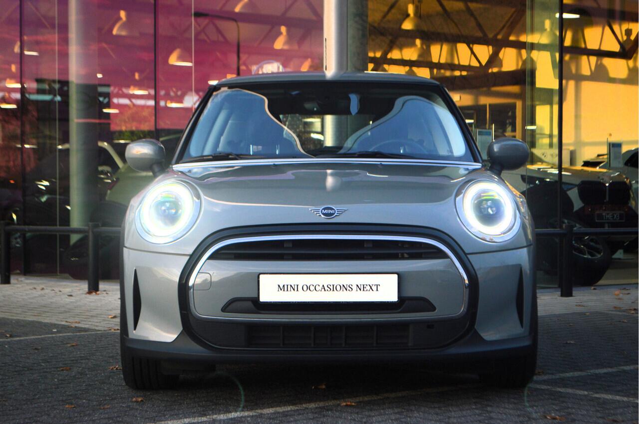 Mini ONE Hatchback / Essential / LED / Navigatie / Airconditioning / Cruise Control