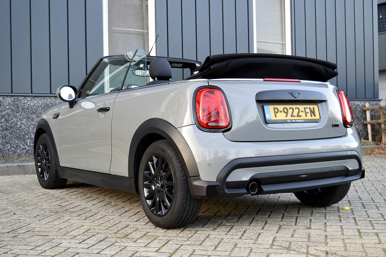 Mini ONE Mini Cabrio 1.5 Essential Rijklaarprijs-Garantie Apple carplay Airco Led Stuur/Stoel verwarming Cruise Control