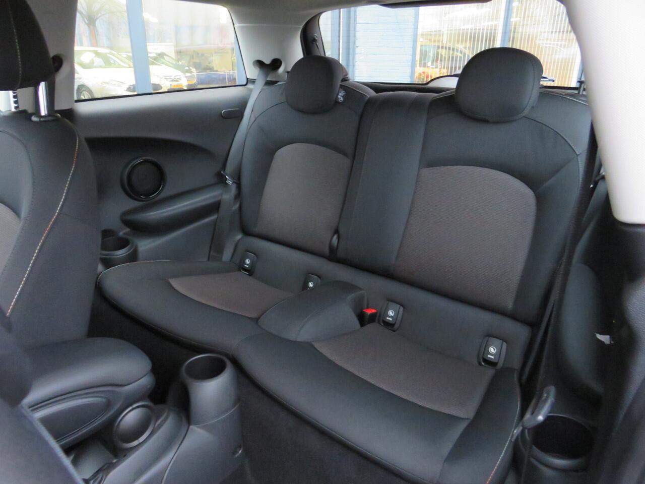 Mini ONE Mini 1.5 First Salt | Airco | Navigatie | Bluetooth | Incl. Garantie | Keyless start | LED Dagrijverlichting |