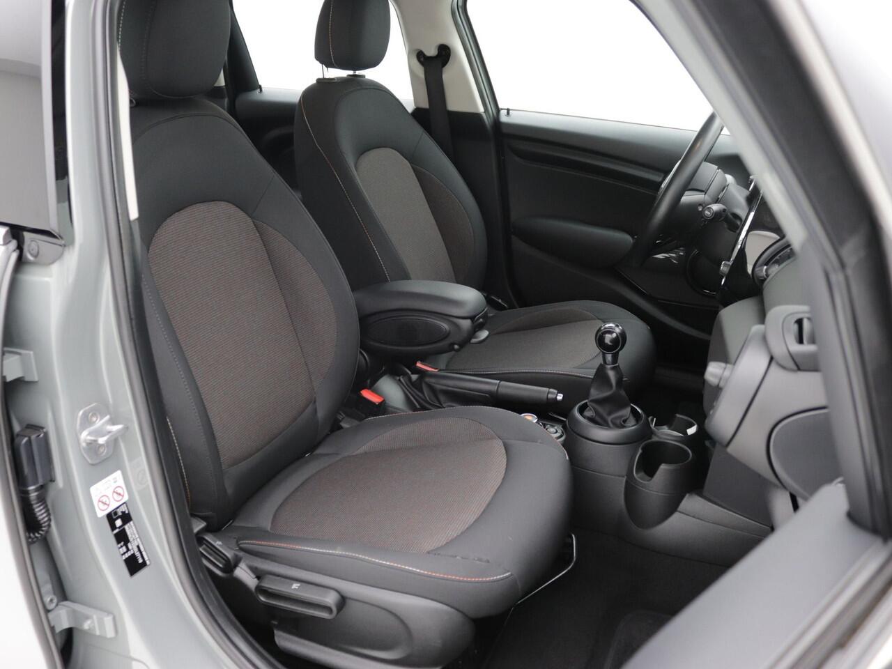 Mini ONE Mini 1.5 Business Edition Navi / Carplay / PDC / Origineel NL