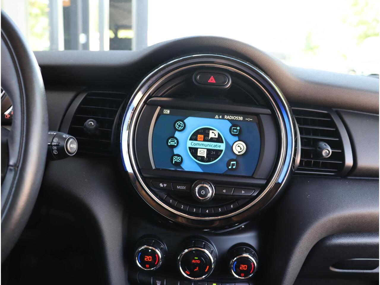 Mini ONE Mini 1.5 First Salt | Carplay | Navigatie | Cruise Control