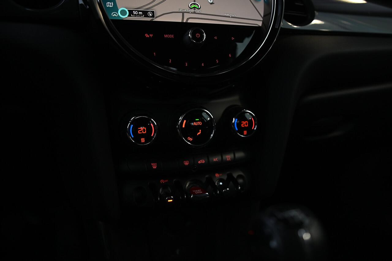 Mini ONE Hatchback / Essential / LED / Navigatie / Airconditioning / Cruise Control