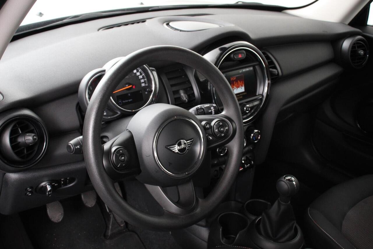 Mini ONE Mini 1.5 First Salt | Airco | Lichtmetalen Velgen | Stoelverwarming | Keyless start