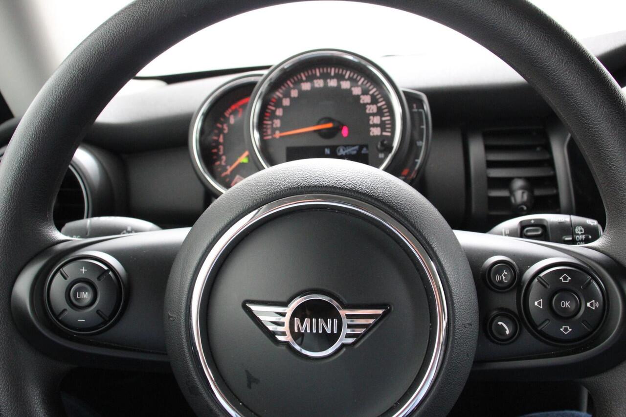 Mini ONE Mini 1.5 First Salt | Airco | Lichtmetalen Velgen | Stoelverwarming | Keyless start