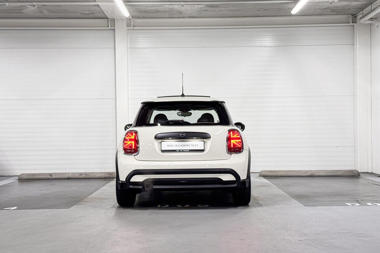 Mini ONE 3-Deurs | Classic Uitvoering | Glazen panoramadak | 16" Victory Spoke zwart | Parkeersensoren achter