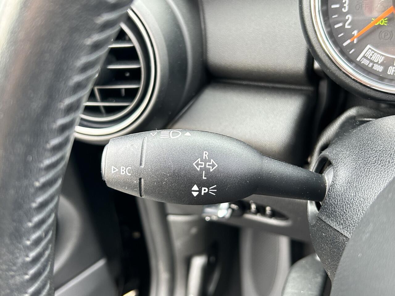 Mini ONE Mini Cabrio 1.5 Pepper 50% deal 9.475,- ACTIE Navi / Clima / Cruise / Telefoon