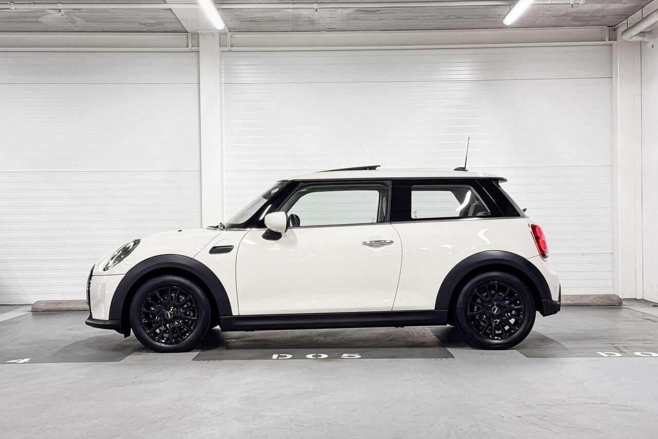 Mini ONE 3-Deurs | Classic Uitvoering | Glazen panoramadak | 16" Victory Spoke zwart | Parkeersensoren achter