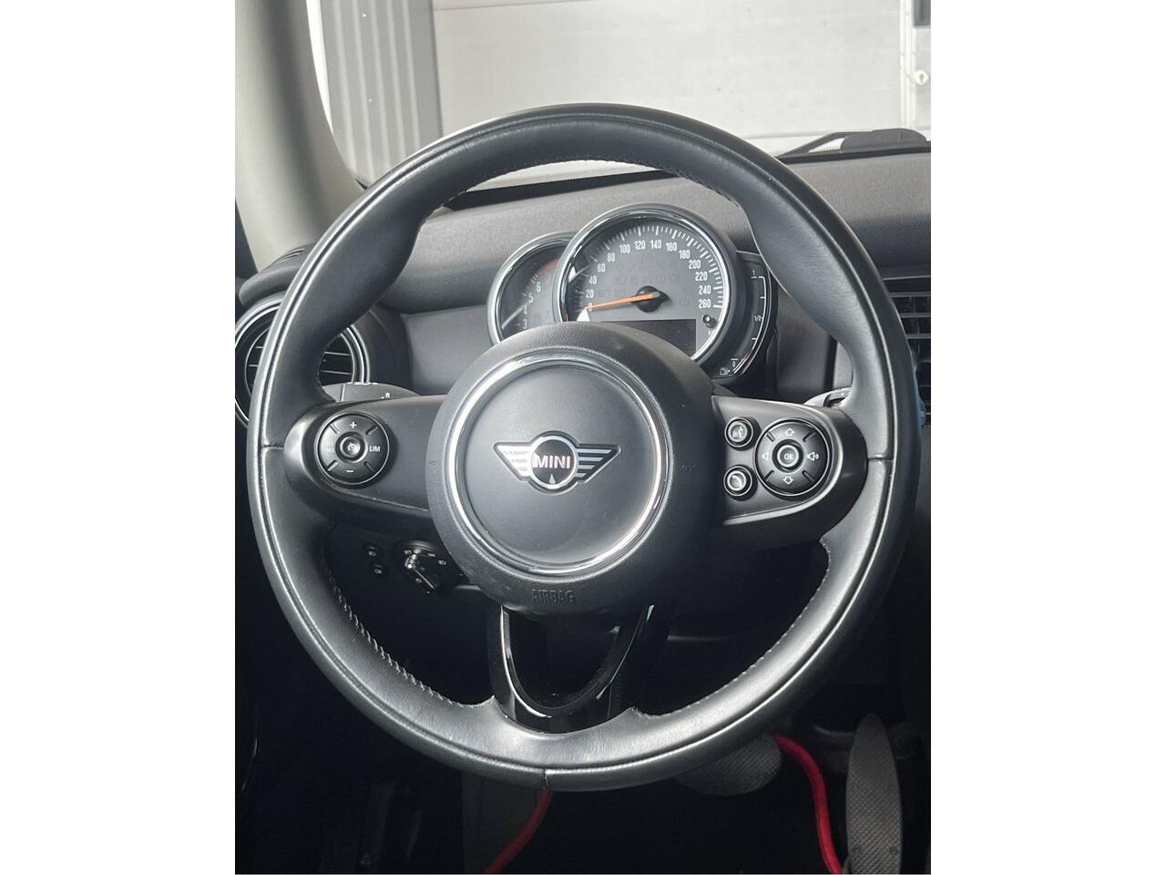 Mini ONE Mini 1.5 Pepper | AUTOMAAT | CRUISE CONTROL | STOELVERWARMING | LMV | CLIMATE CONTROL | PDC | LED | BLUETOOTH