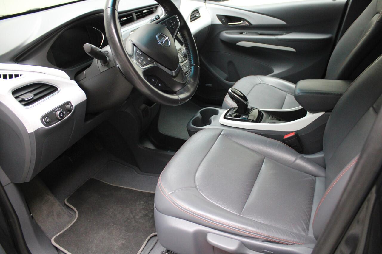 Opel AMPERA Ampera-e Business executive 60 kWh | HS accu vervangen , volledige fabrieksgarantie | climate | carplay | keyless | pdc v/a | xenon | leder