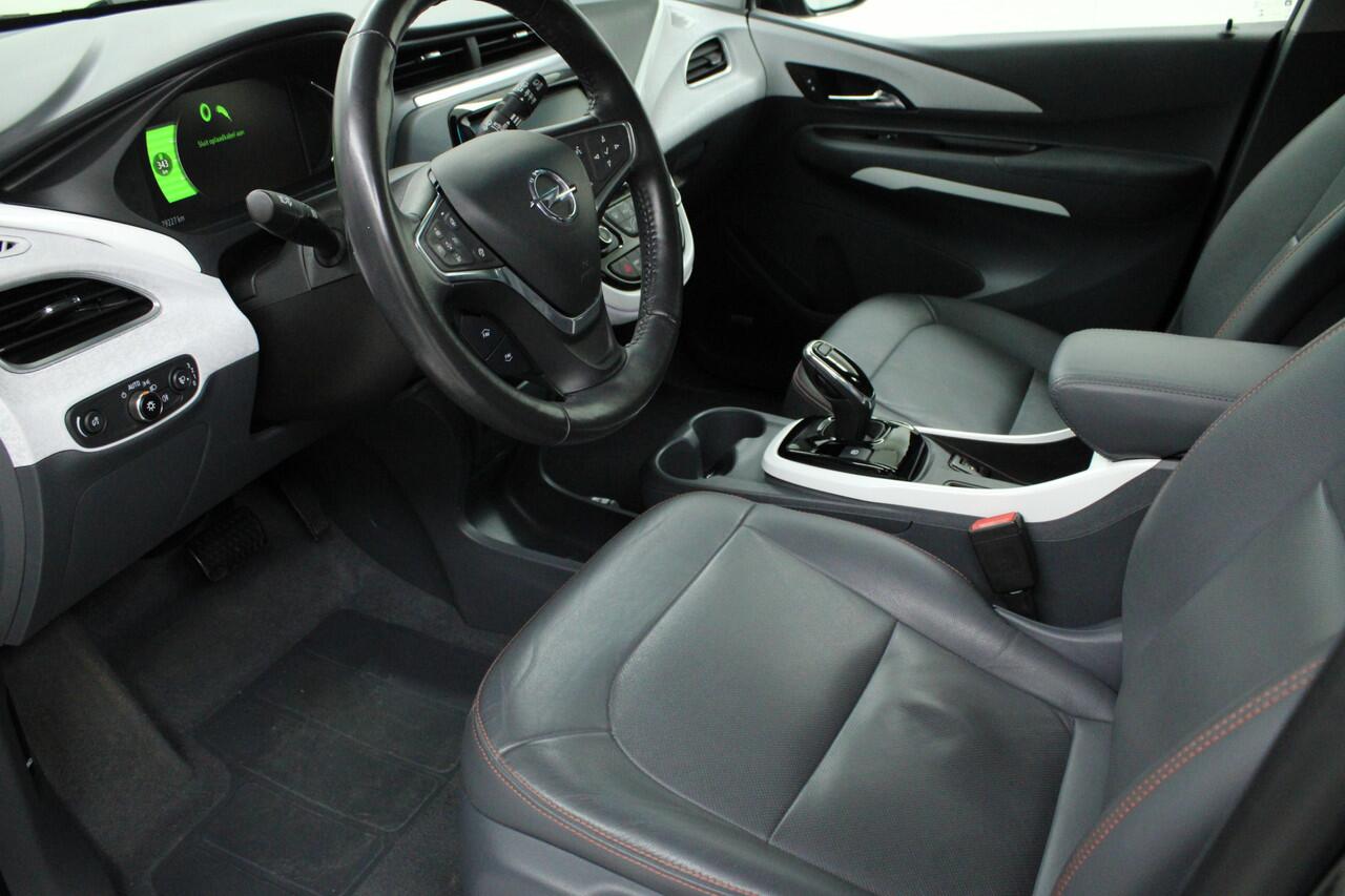 Opel AMPERA Ampera-e Business executive 60 kWh | HS accu vervangen , volledige fabrieksgarantie | climate | carplay | keyless | pdc v/a + camera | xenon | leder