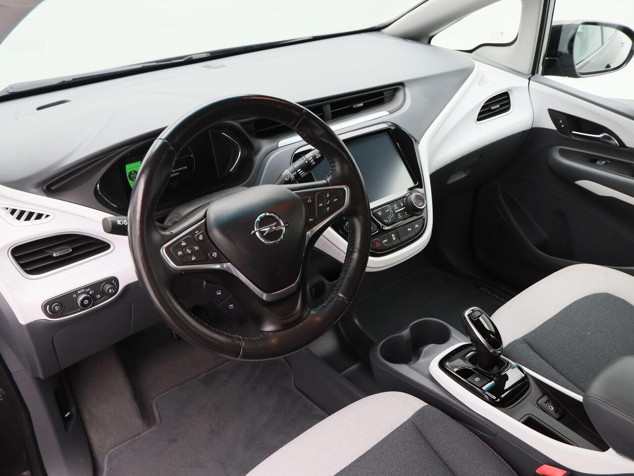 Opel AMPERA Ampera-e Business executive 60 kWh | Cruise Control | Stuur & Stoel Verwarming | LED | Bluetooth | Keyless | 17 Inch | 36.826 Km!