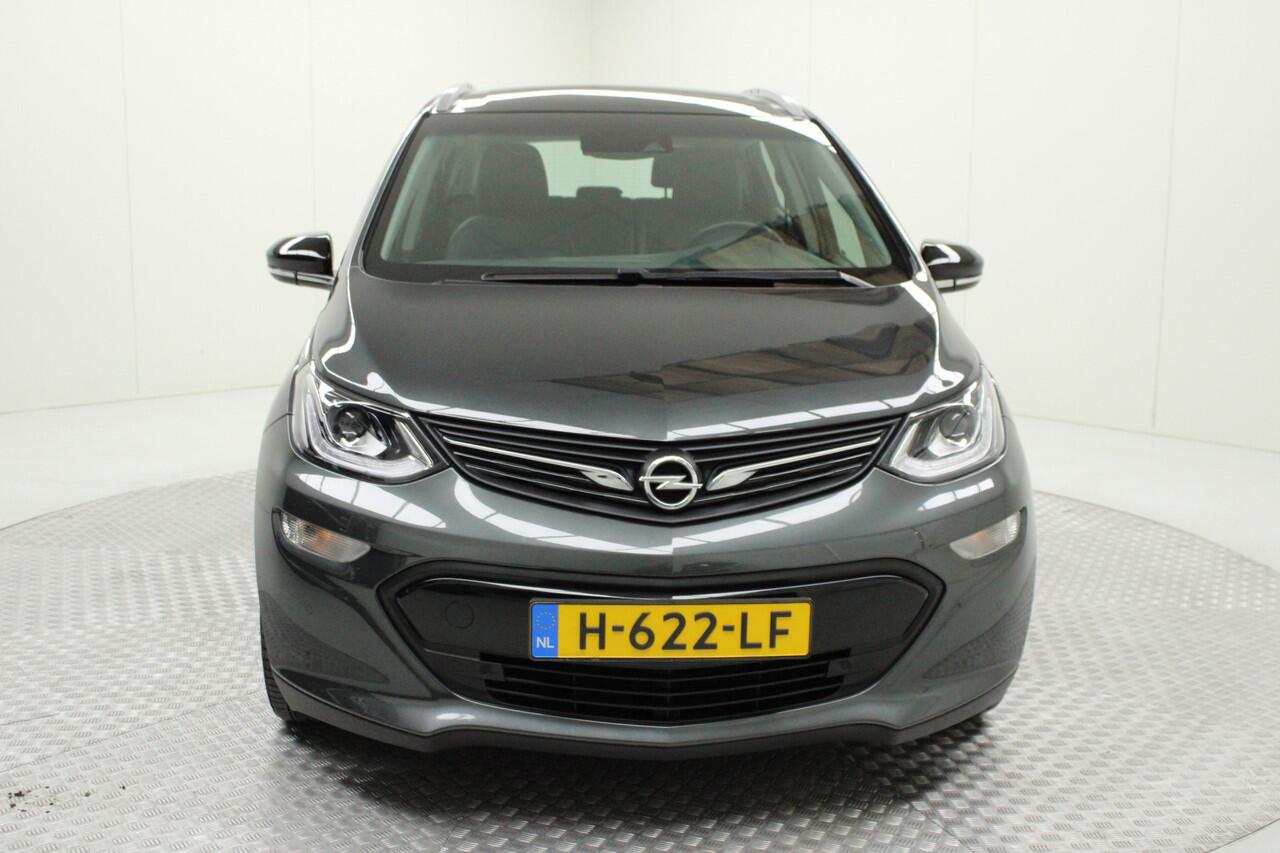 Opel AMPERA Ampera-e Business executive 60 kWh | HS accu vervangen , volledige fabrieksgarantie | climate | carplay | keyless | pdc v/a + camera | xenon | leder
