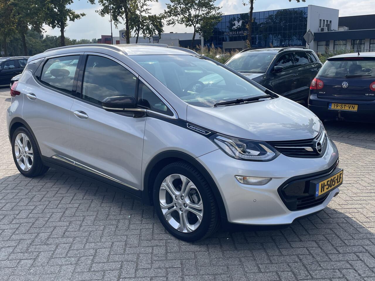 Opel AMPERA Ampera-e Business executive 60 kWh // Stoelverwarming //
