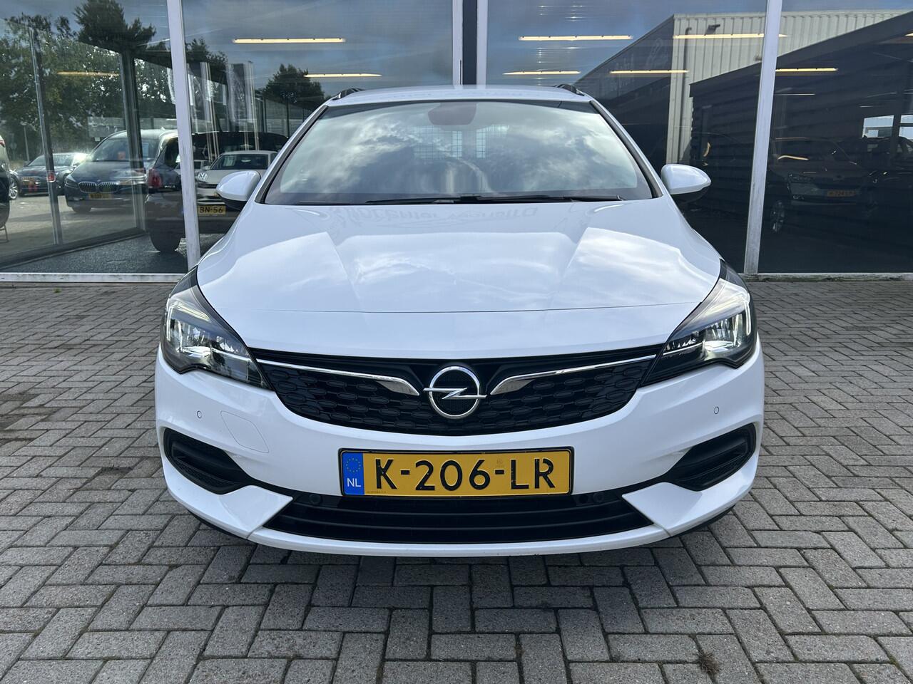 Opel ASTRA Sports Tourer 1.2 Edition 50% deal 5.375,- ACTIE Trekhaak / LED / Navi / Sportstoelen