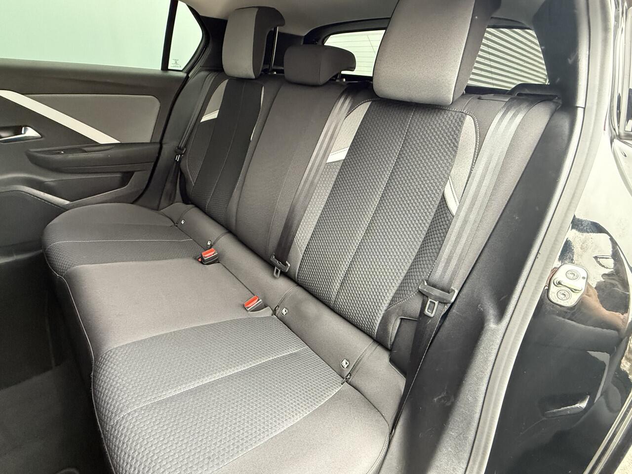 Opel ASTRA BWJ 12-2022 | 1.2 131PK! Bus. Edition | CAMREA | NAVI | CLIMA | CARPLAY | AD CRUISE | PDC 2X | STOELVERW | STUURWIELVERW |