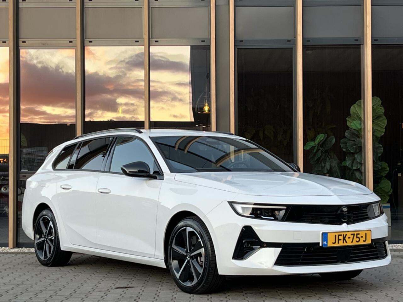 Opel ASTRA 1.6 Turbo Plug In Hybrid Edition