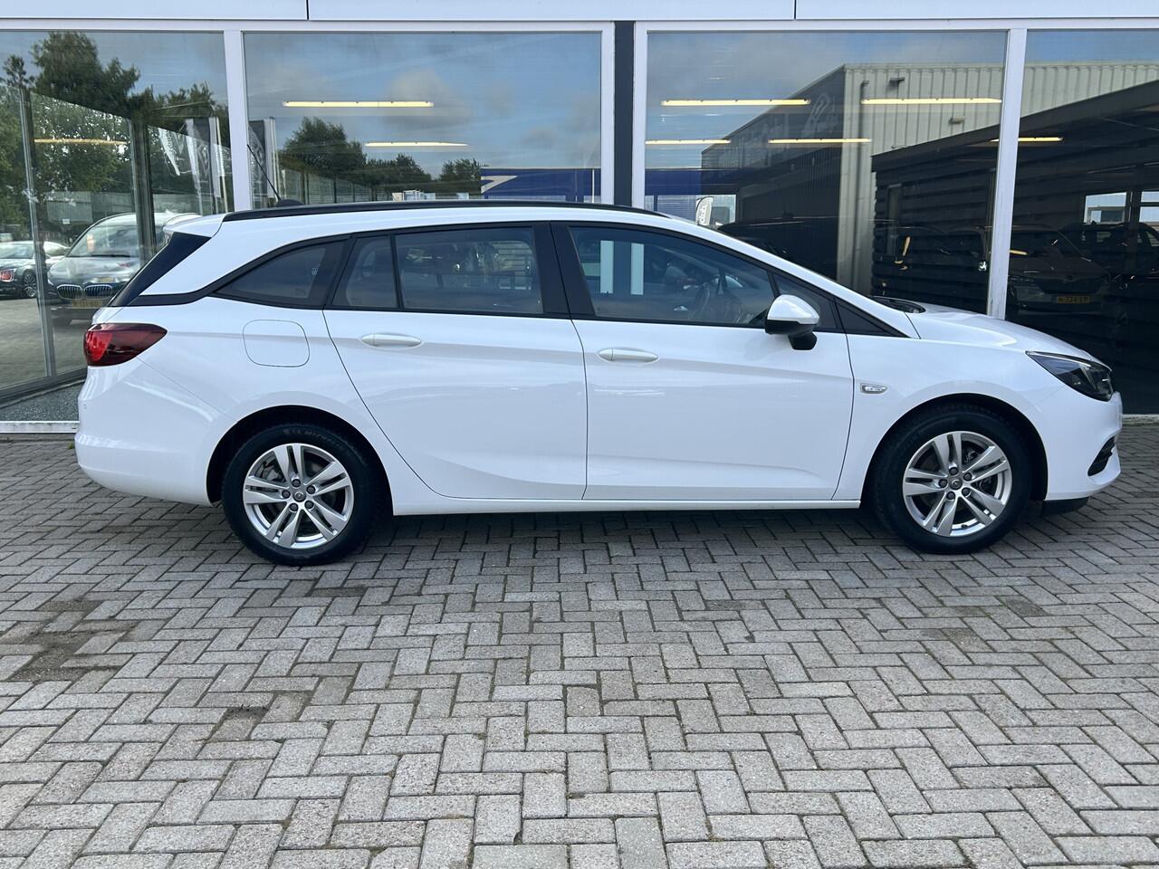 Opel ASTRA Sports Tourer 1.2 Edition 50% deal 5.375,- ACTIE Trekhaak / LED / Navi / Sportstoelen