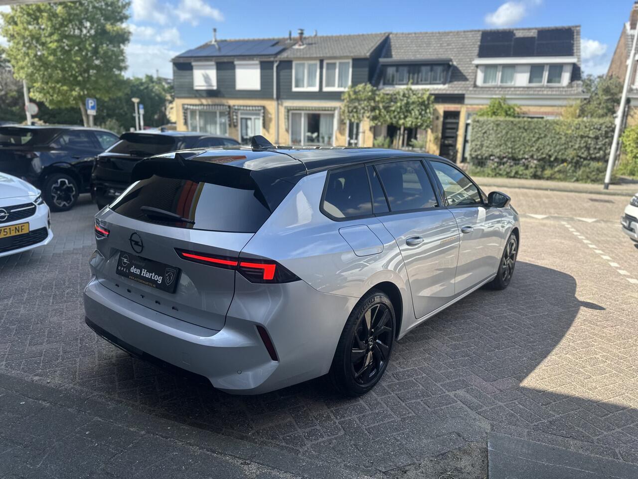 Opel ASTRA Sports Tourer 1.2 Turbo GS Key less/Camera V+A/Stoel en stuurverwarming.