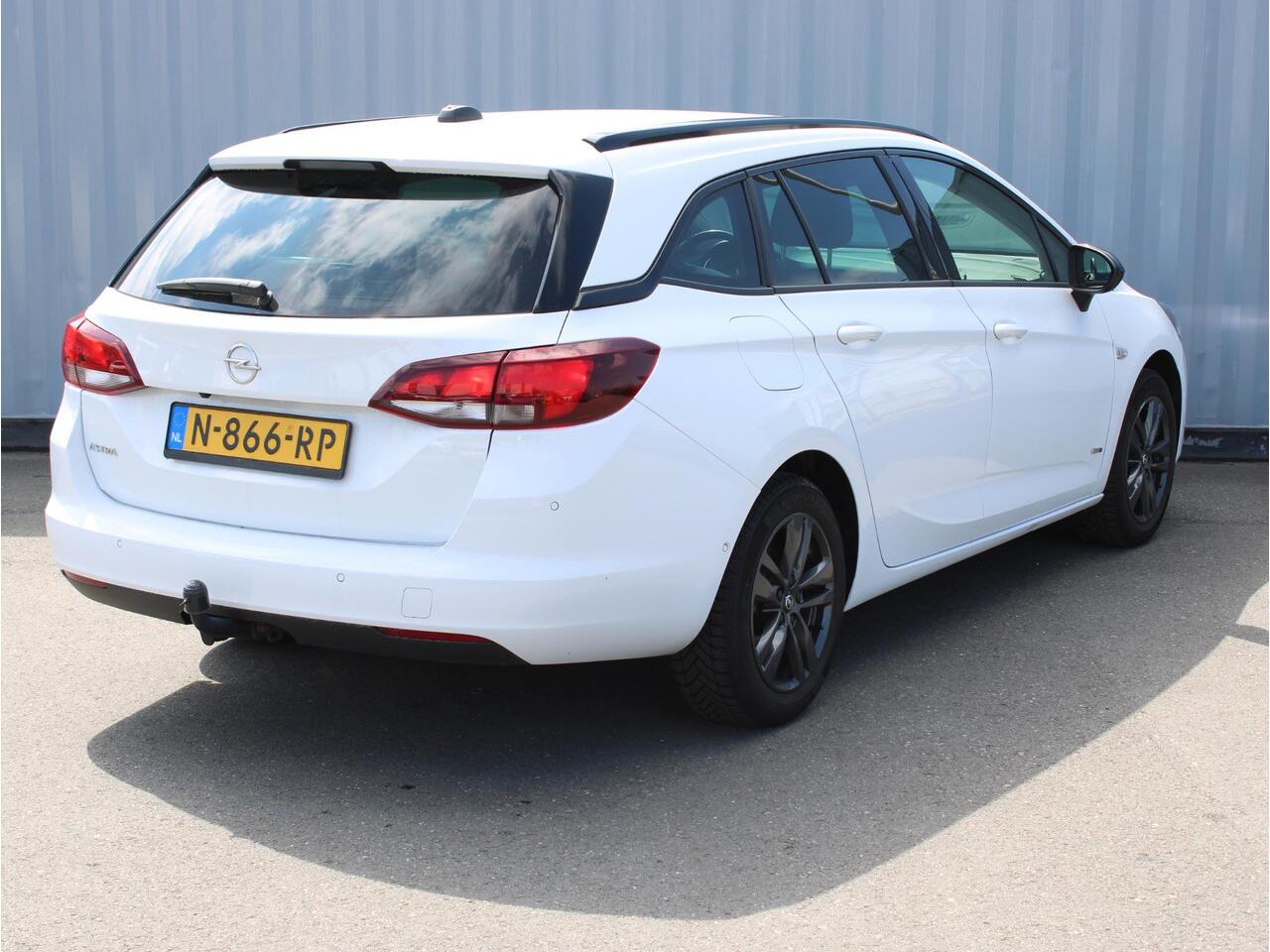 Opel ASTRA Sports Tourer 1.2T 110 Design & Tech NAVI/CAMERA/TREKH.