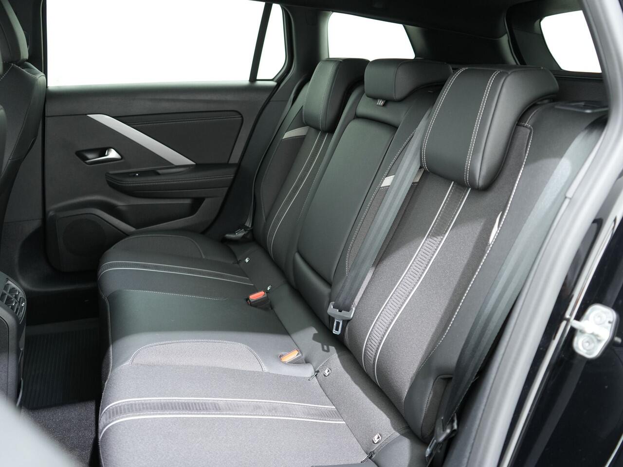 Opel ASTRA Sports Tourer 1.2 TURBO GS LINE 131PK | Digital Cockpit | Navi | 360 Camera | Black-Pack