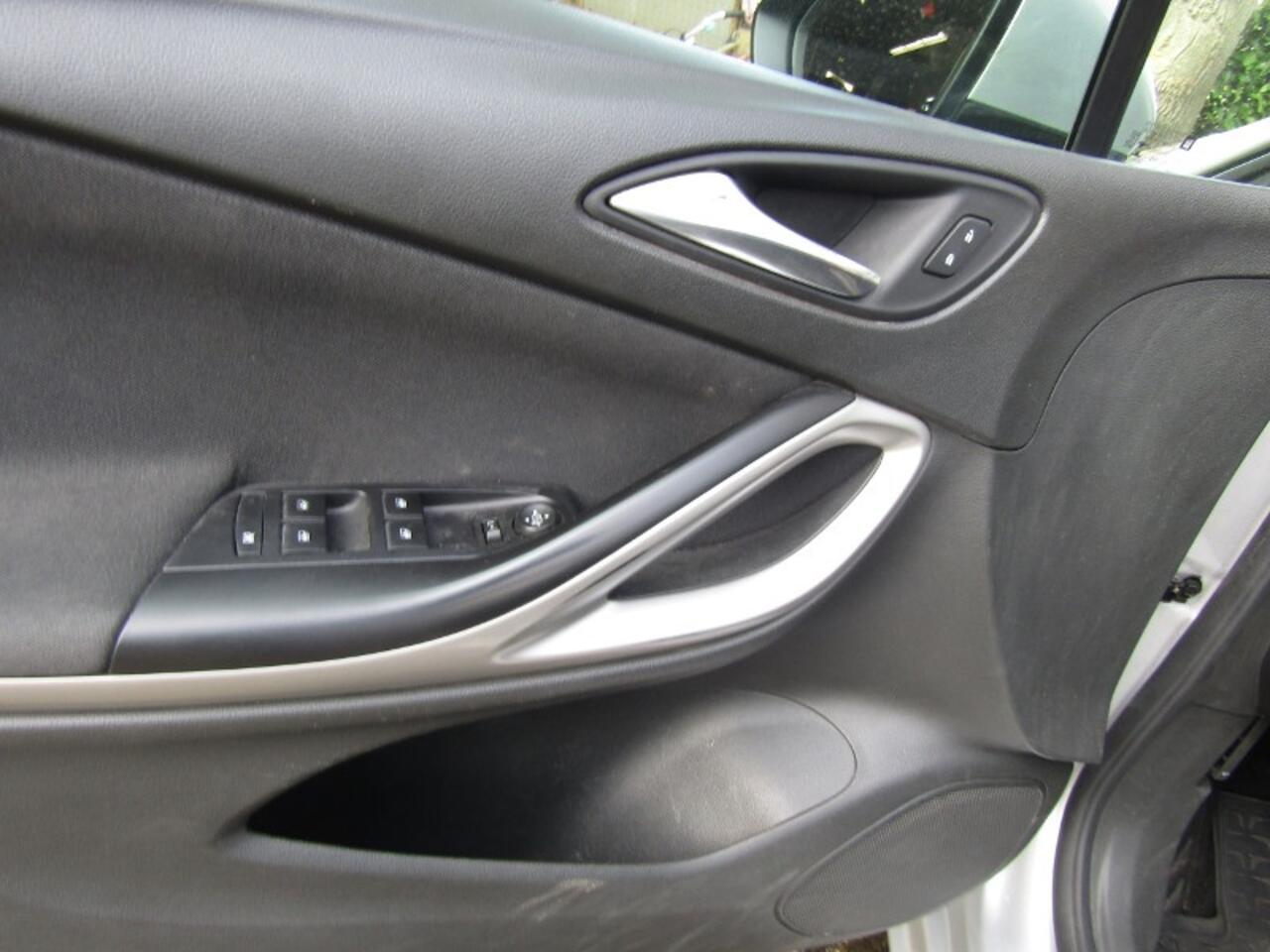 Opel ASTRA Sports Tourer 1.2 Bns Executive