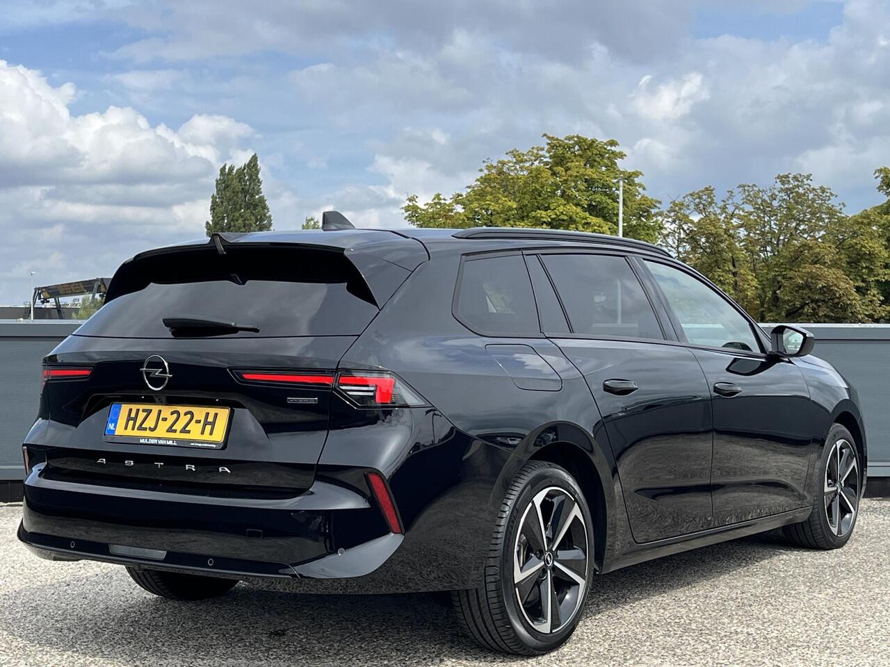 Opel ASTRA ST Elegance 1.6 HYbrid PHEV 180pk e-EAT8 | BLACK PACK | NAVI PRO | AGR-STOEL | WINTER PACK | FULL LED | ADAPTIVE CRUISE | KEYLESS START | ISOFIX |