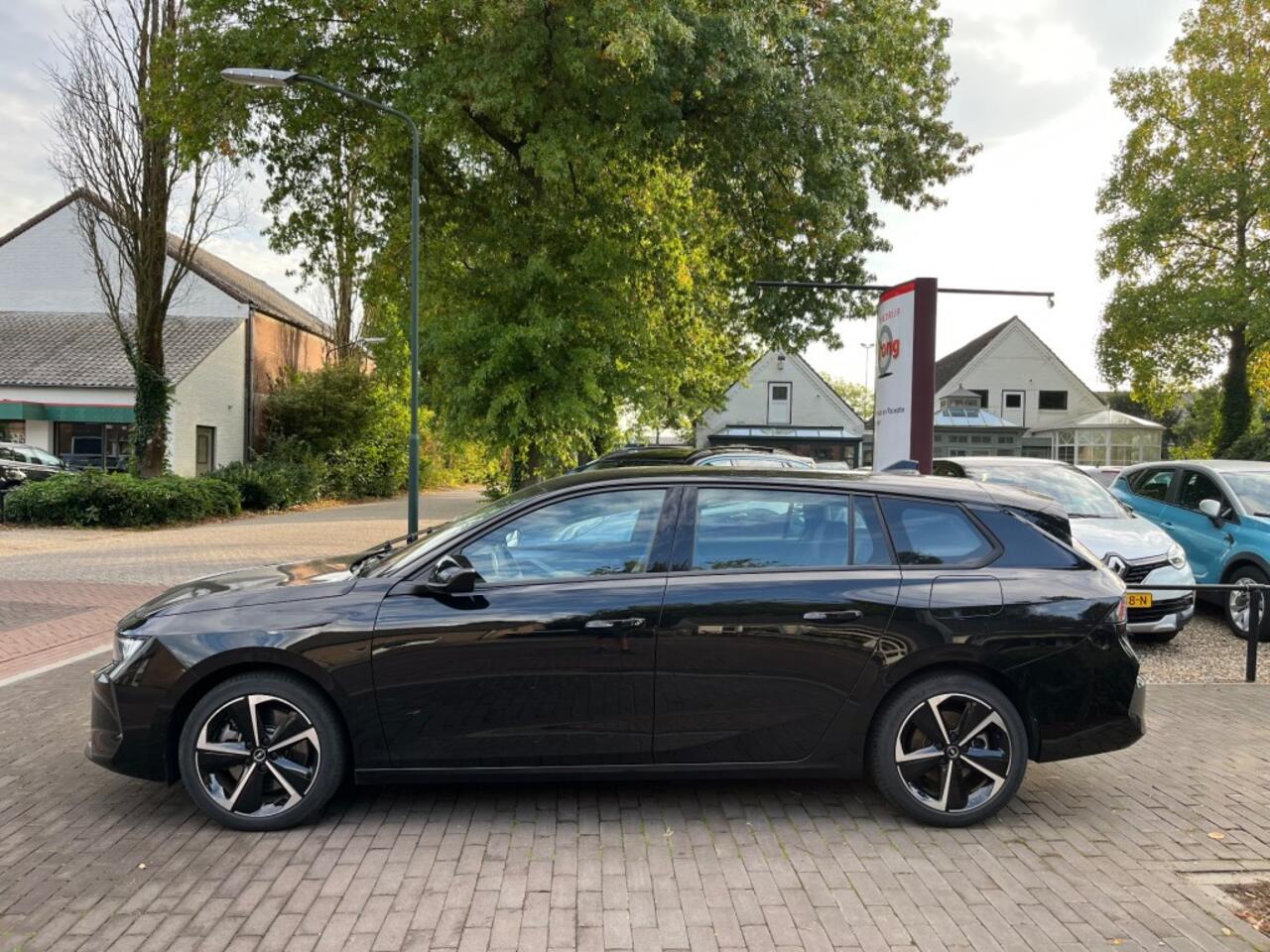 Opel ASTRA SPORTS TOURER 1.6 HYBRID LEVEL 2 PHEV PLUG-IN / TREKHAAK / PDC