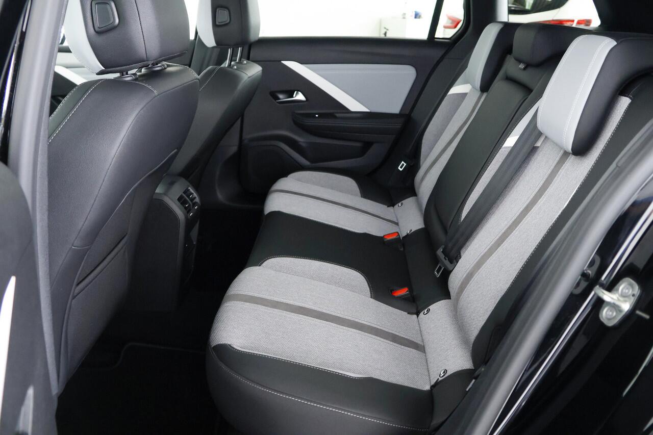 Opel ASTRA Sports Tourer 1.2 Turbo Elegance / LED / ACC / Navi / Cam / CarPlay / Trekhaak