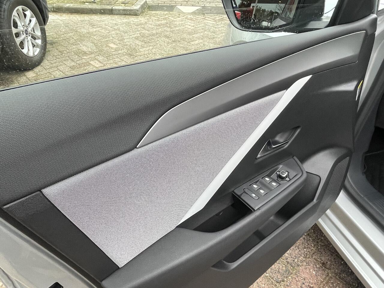 Opel ASTRA Sports Tourer 1.2 Business Edition ECC/Parkeerhulp V+A/Apple Carplay/Android Auto.