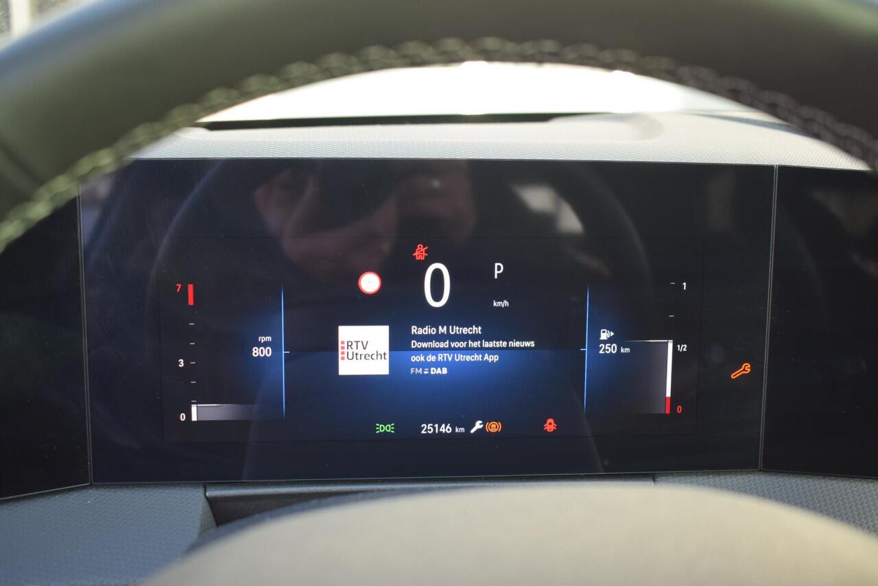 Opel ASTRA Sports Tourer 1.2 Turbo GS Navi Panodak Airco Km 25.000!!