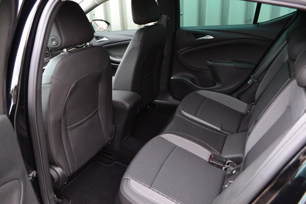 Opel ASTRA 1.2 146PK Business Edition LED/Navi/ACC/1e eigenaar