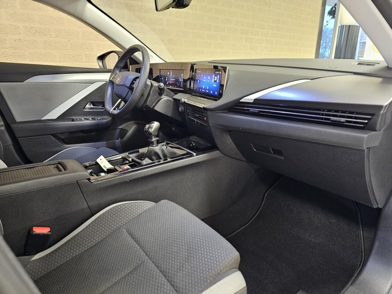 Opel ASTRA 1.2 Turbo (110Pk) Edition Navi Géén Afleverkosten