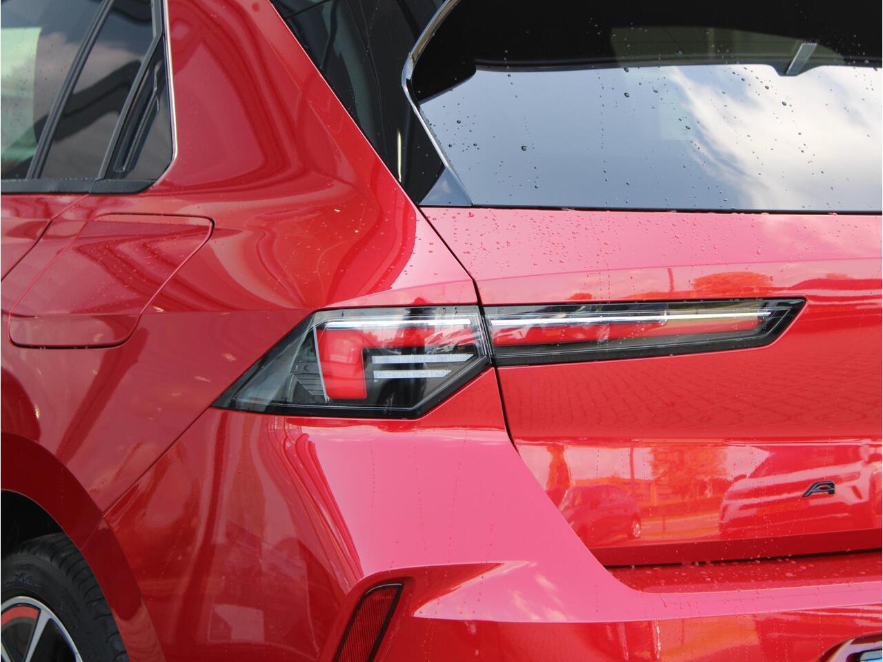 Opel ASTRA 1.6 Hybrid First Edition | Navi / Panoramadak / Camera