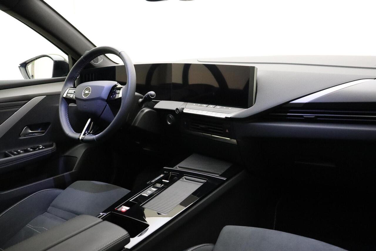 Opel ASTRA Sports Tourer 1.2 Turbo 130pk Automaat Ultimate | Alcantara | Adapt. Cruise control | Head up display | Navigatie | Panoramadak | Elektrische achterklep | Trekhaak