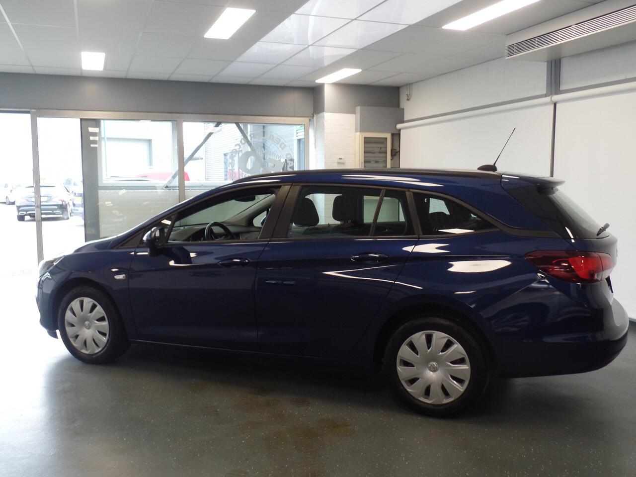 Opel ASTRA Sports Tourer 1.2 Business Executive Apple Carplay, Achteruitrijcamera, Clima controle, Cruise controle, Elek ramen V/A, Led verlichting, PdcV/A, Nederlandse auto!! Bovag afleverpakket 695,-
