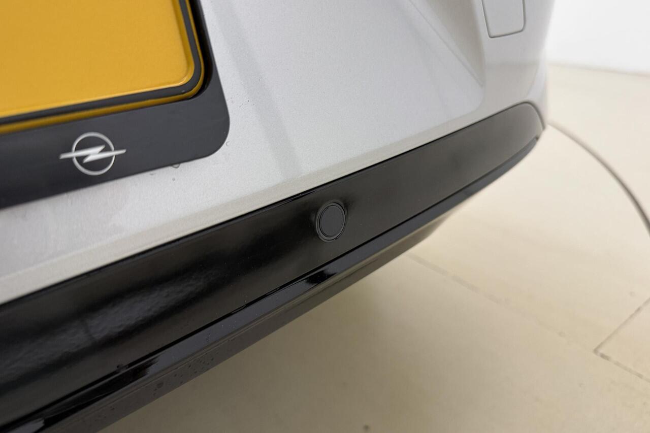 Opel ASTRA 1.2 Turbo 145pk Hybrid Automaat Ultimate | Navigatie | Alcantara bekleding | Camera | Head-up Display | Keyless | Panoramadak | Stoel- en stuurverwarming| 18" Lichtmetalen velgen