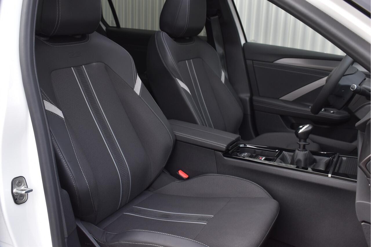 Opel ASTRA Sports Tourer 1.2 Turbo GS Panorama, Adaptive cruise, 360", Stuur/stoelverwarming, Keyless