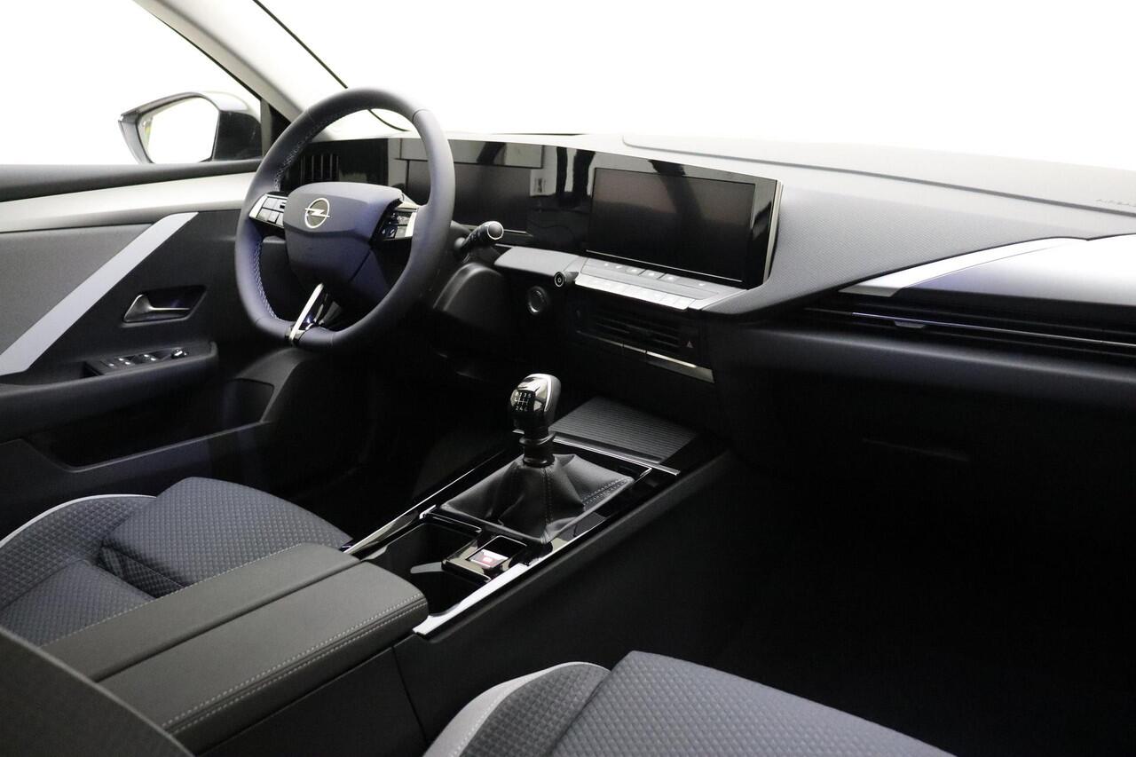 Opel ASTRA Sports Tourer 1.2 Turbo 110pk Business Edition | DEMO | Navigatie | Adaptive Cruise control | Stoel + stuurwielverwarming | Achteruitrijcamera | Getinte ramen