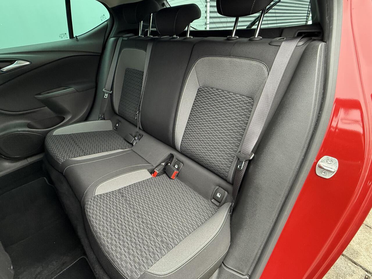 Opel ASTRA BWJ 2020 | 1.2T 131PK Edition | TREKHAAK | AGR | CLIMA | PDC 2X | CARPLAY | NAVI | LMV | PRIVACY GLASS