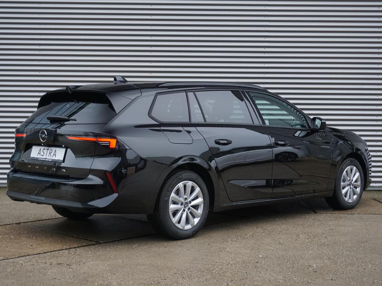 Opel ASTRA Sports Tourer 1.2 Turbo Business Edition