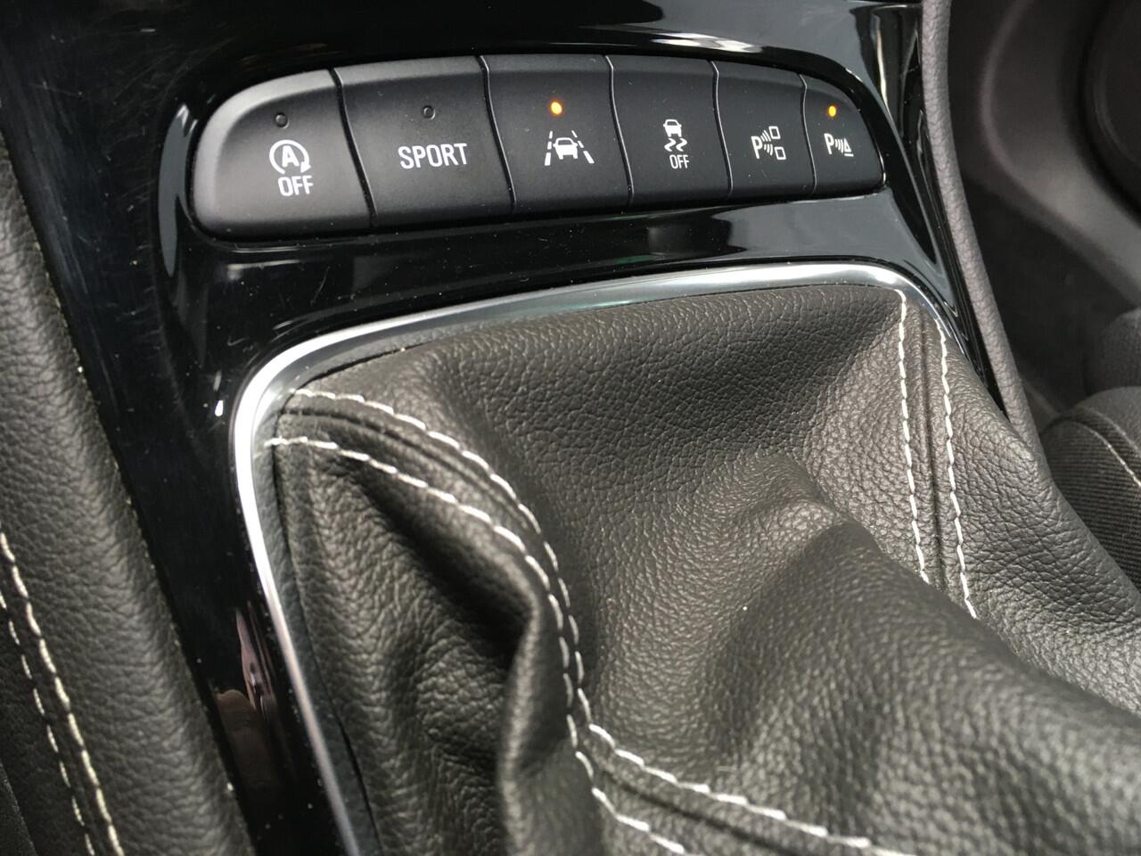 Opel ASTRA Sports Tourer 1.6 Innovation NAP