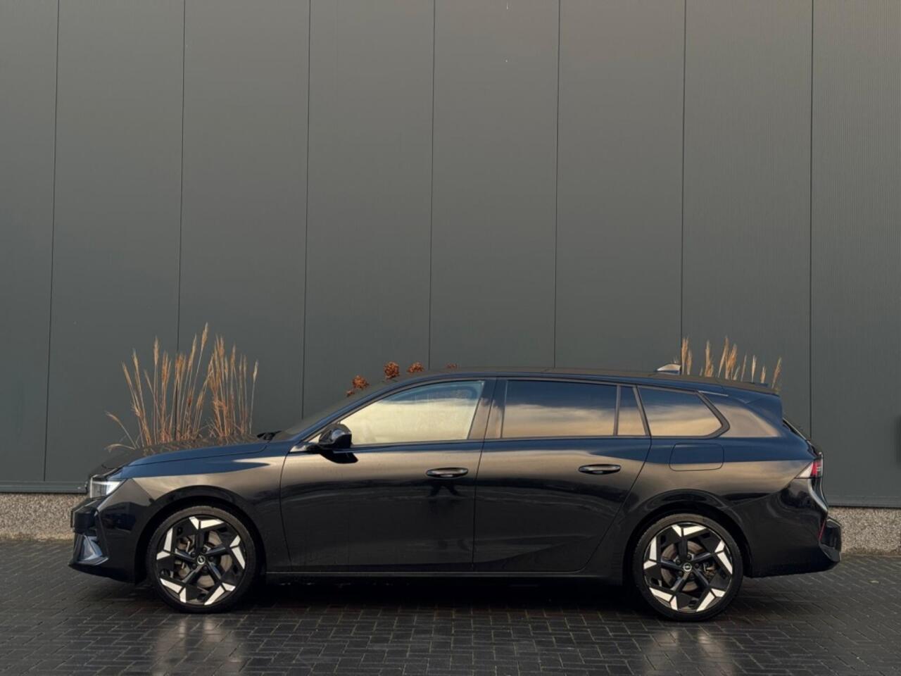 Opel ASTRA Sports Tourer 1.6 Turbo PHEV GSe FULL NAVI LEDER LED CLIMATE 360 CAMERA