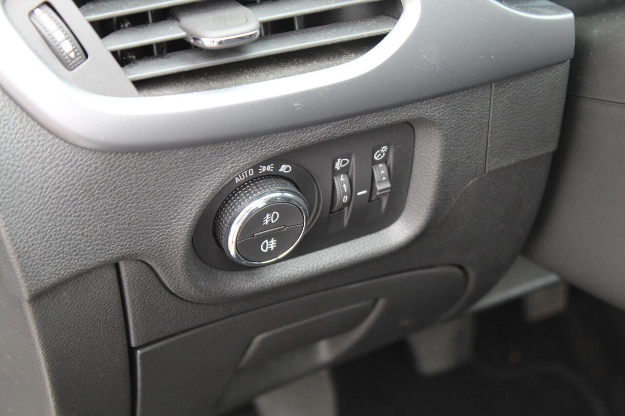 Opel ASTRA Sports Tourer 1.2 Edition//Navi//Camera//ECC!!